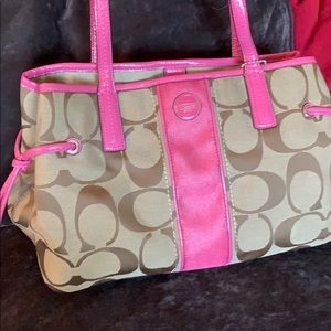 Coach bag (pink)